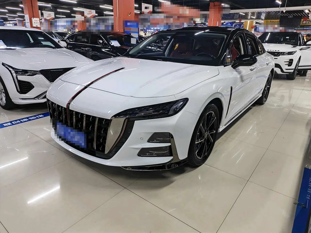 Open image lightbox: HongQi 2024 H6 2.0T to the United States version of automatic gear