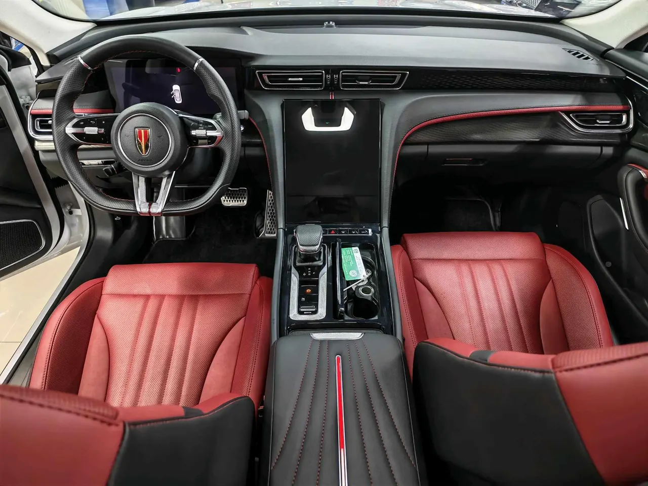 HongQi 2024 H6 2.0T to the United States version of automatic gear 4