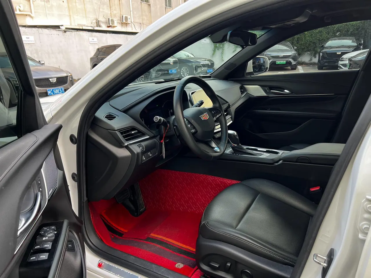 Cadillac 2023 CT4 1.5T 25T Luxury Automatic Gear 4