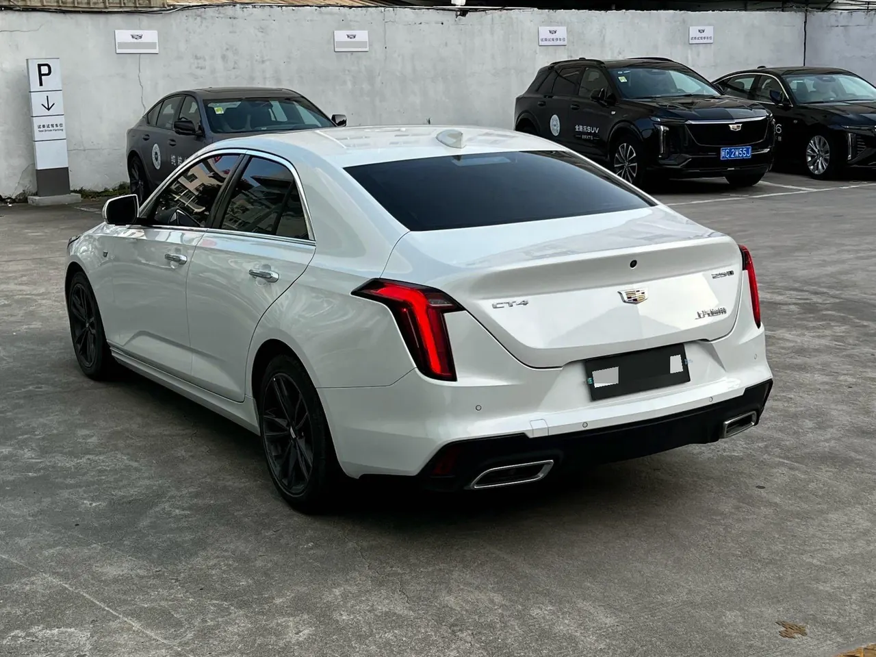 Cadillac 2023 CT4 1.5T 25T Luxury Automatic Gear 7