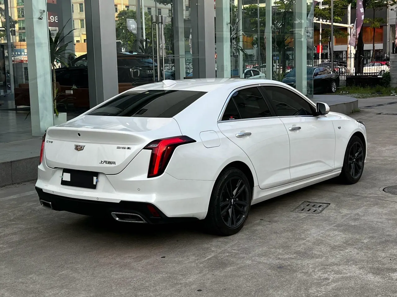 Cadillac 2023 CT4 1.5T 25T Luxury Automatic Gear 8