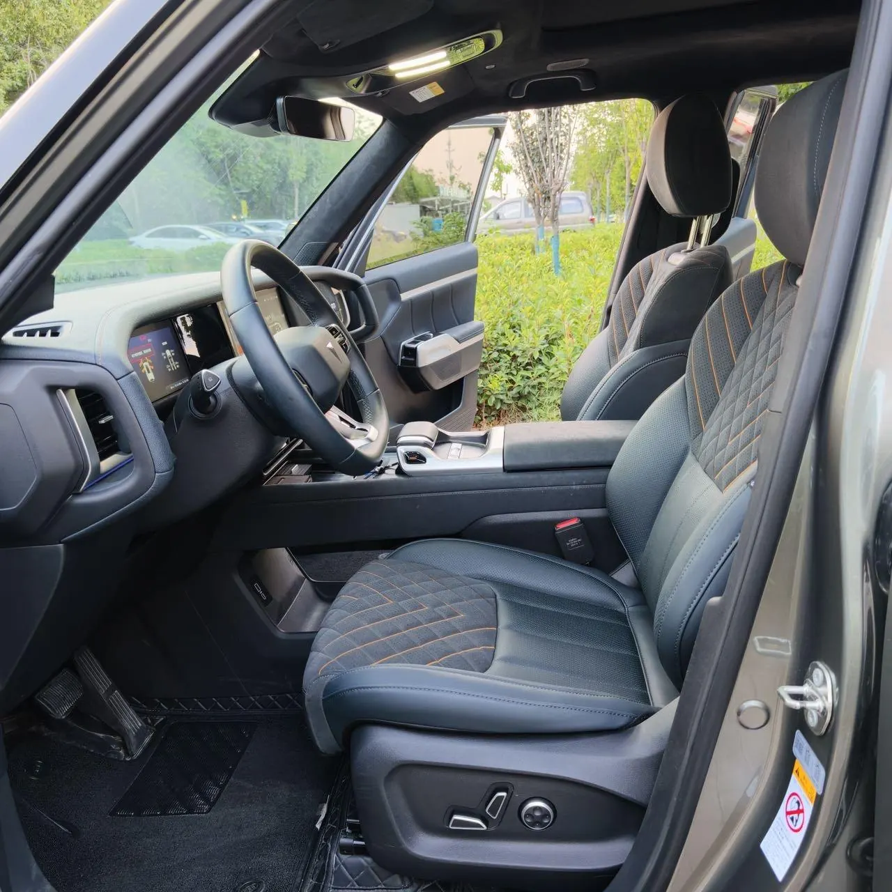 ChangAn Deepal 2024 G318 four-wheel drive air suspension version of automatic gear 7