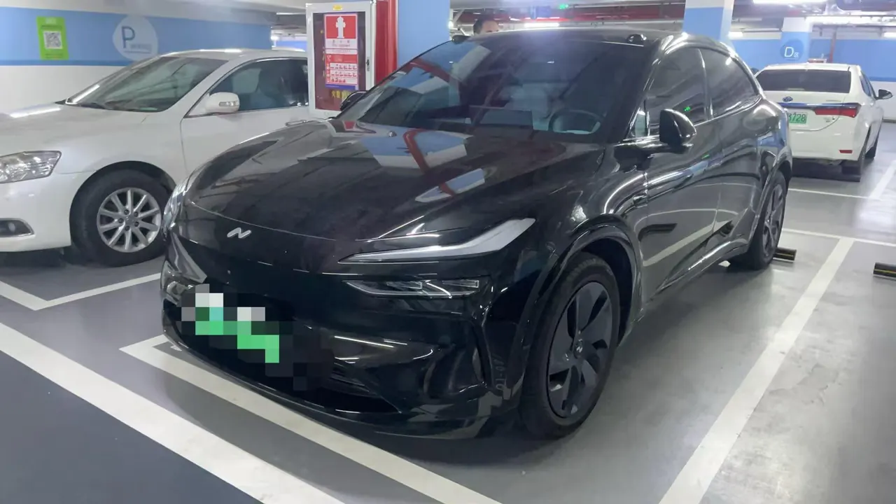 Открыть галерею: ONVO 2025 L60 60kWh rear drive version automatic gear