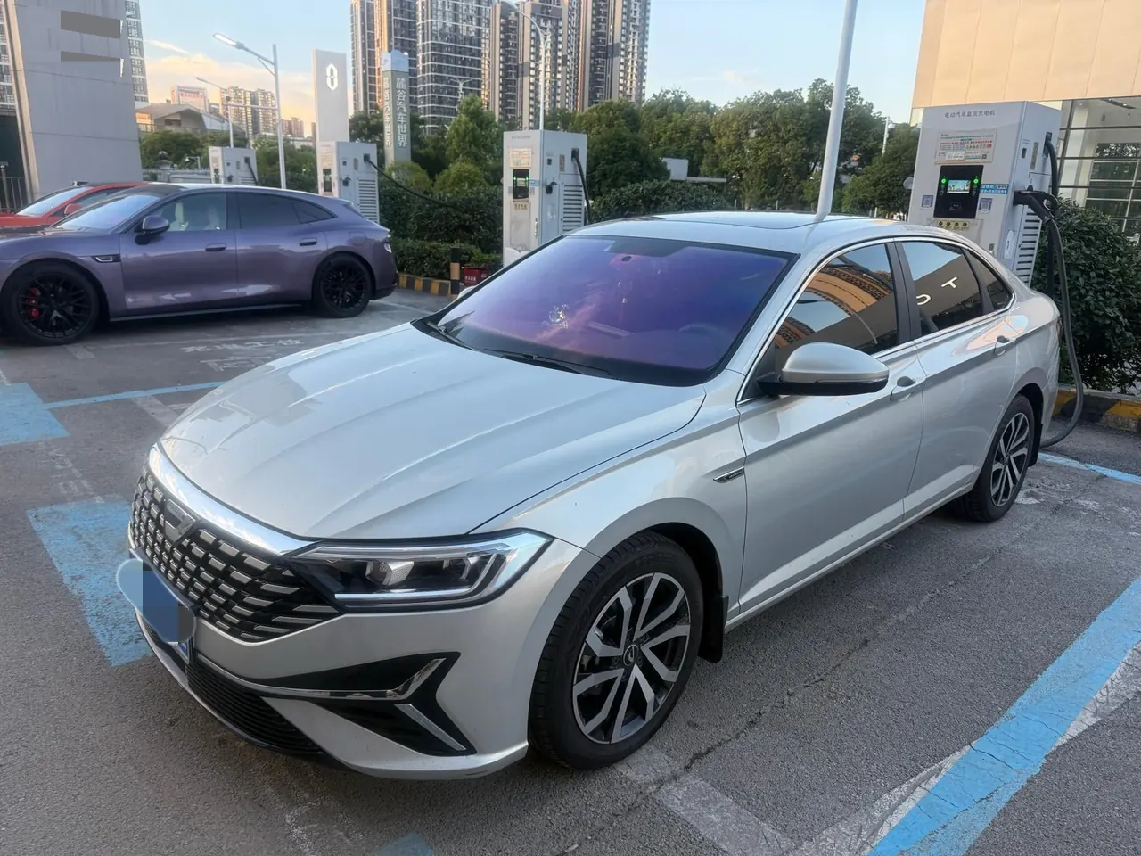 Open image lightbox: Jetta 2025 Jetta VA7 1.4T first come, first served automatic gear