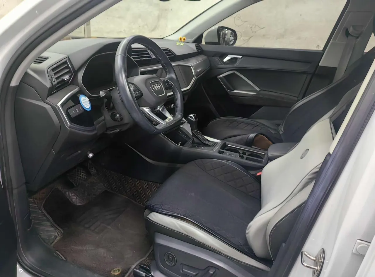 Audi 2020 Q3 1.4TFSI 35TFSI Fashion Dynamic Automatic 3