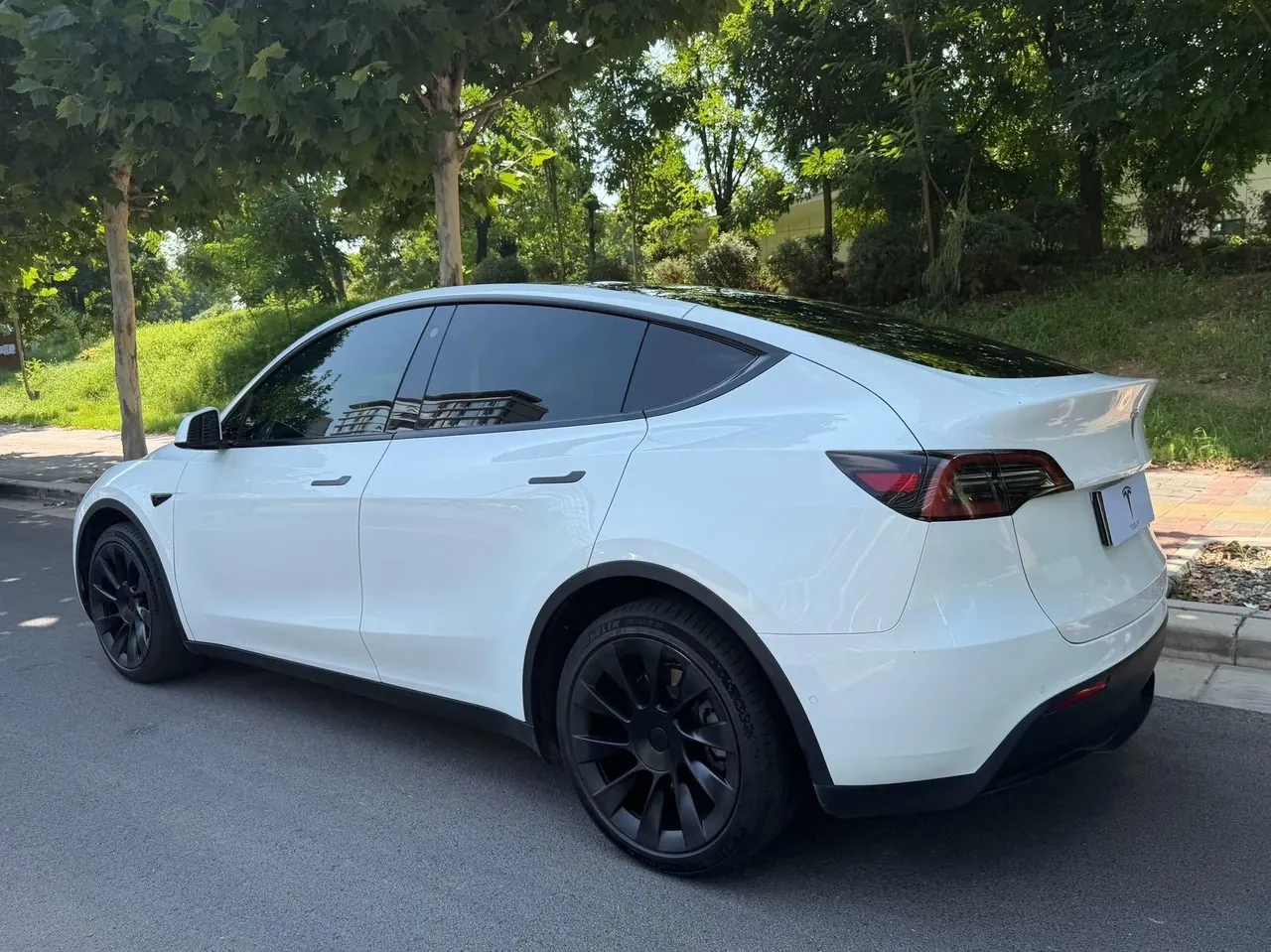 Tesla 2022 Model Y rear-wheel drive version (facelift) automatic gear 11