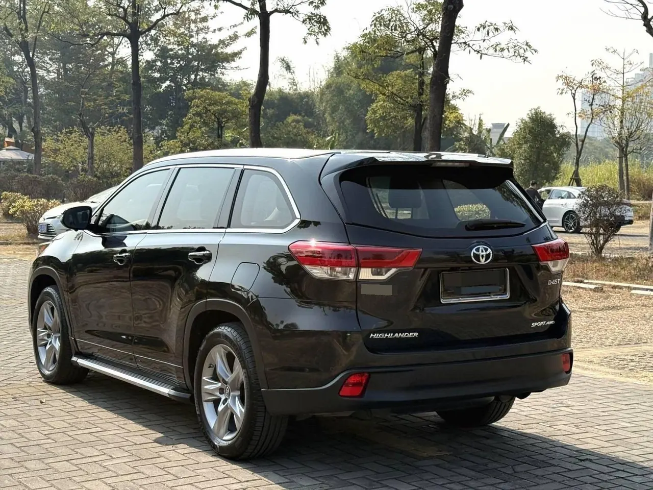 Toyota 2021 Highlander 2.0T 4-wheel drive deluxe 7-seat automatic gear 4