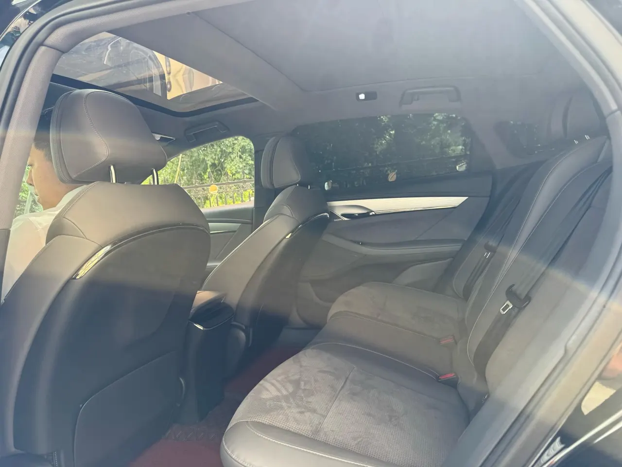 Voyah 2024 models chasing PHEV 1.5T four-wheel drive long endurance administrative version automatic gear 4