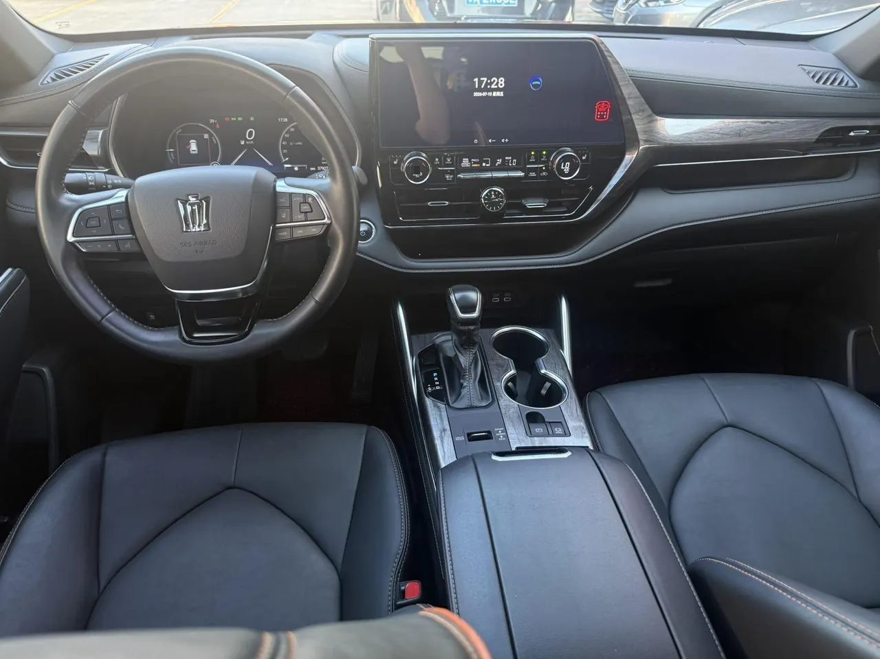Toyota 2024 Crown Land Release HEV 2.5 Stepless Four-wheel Drive Premium Edition Automatic Gear 6