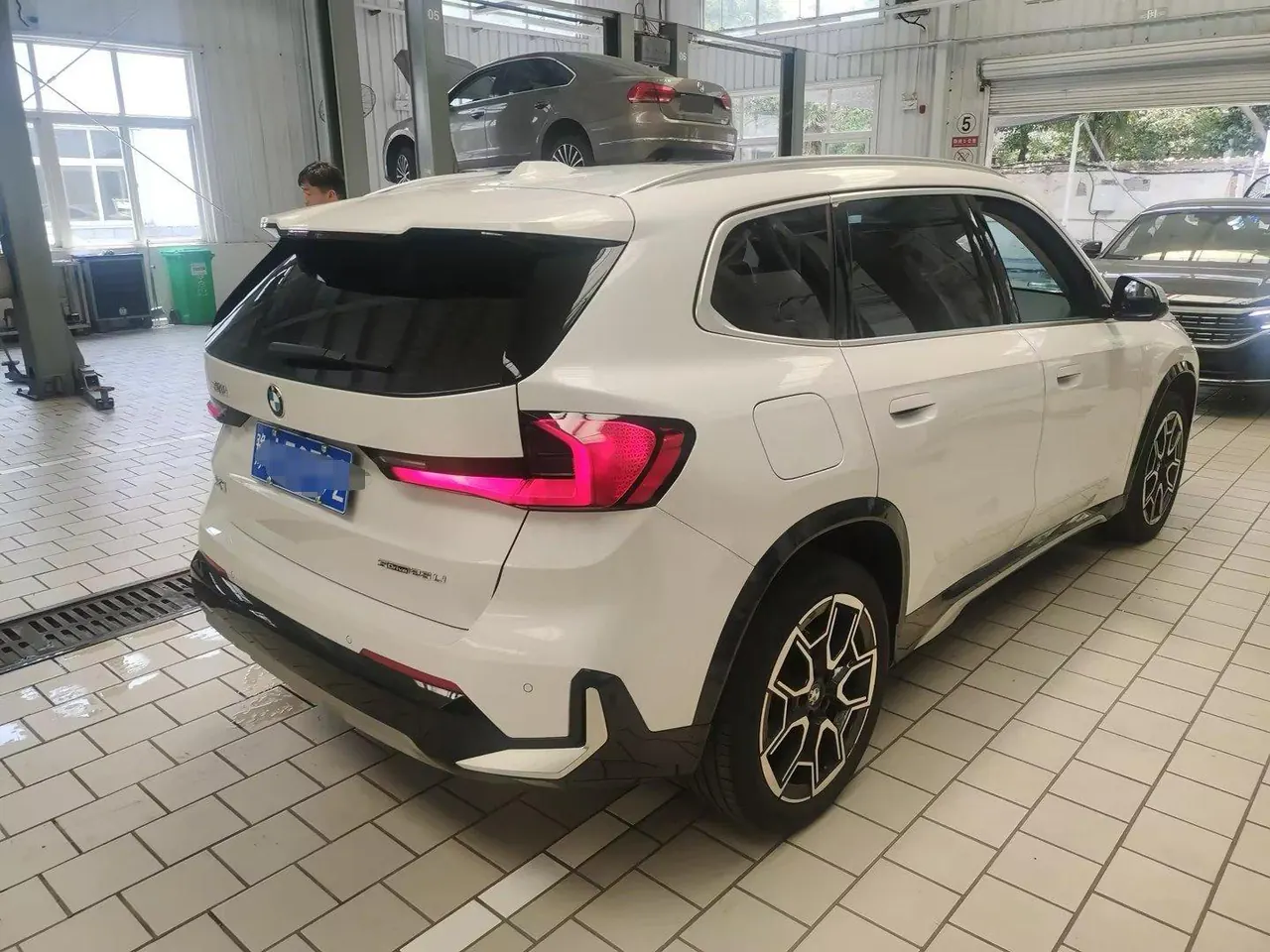 BMW 2024 X1 sDrive25Li 2.0T X design set automatic gear 2