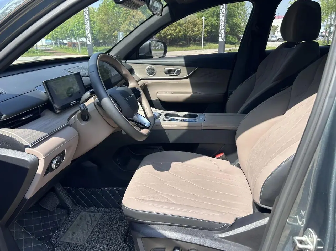 Chery 2025 Ruihu 8 PLUS 1.6TGDI 290TGDI honorable automatic gear 4