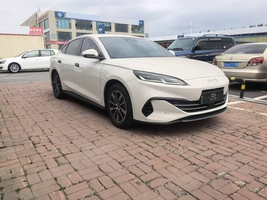 BYD 2024 seals 06 DM-i 1.5 stepless 120KM exclusive automatic gear 3
