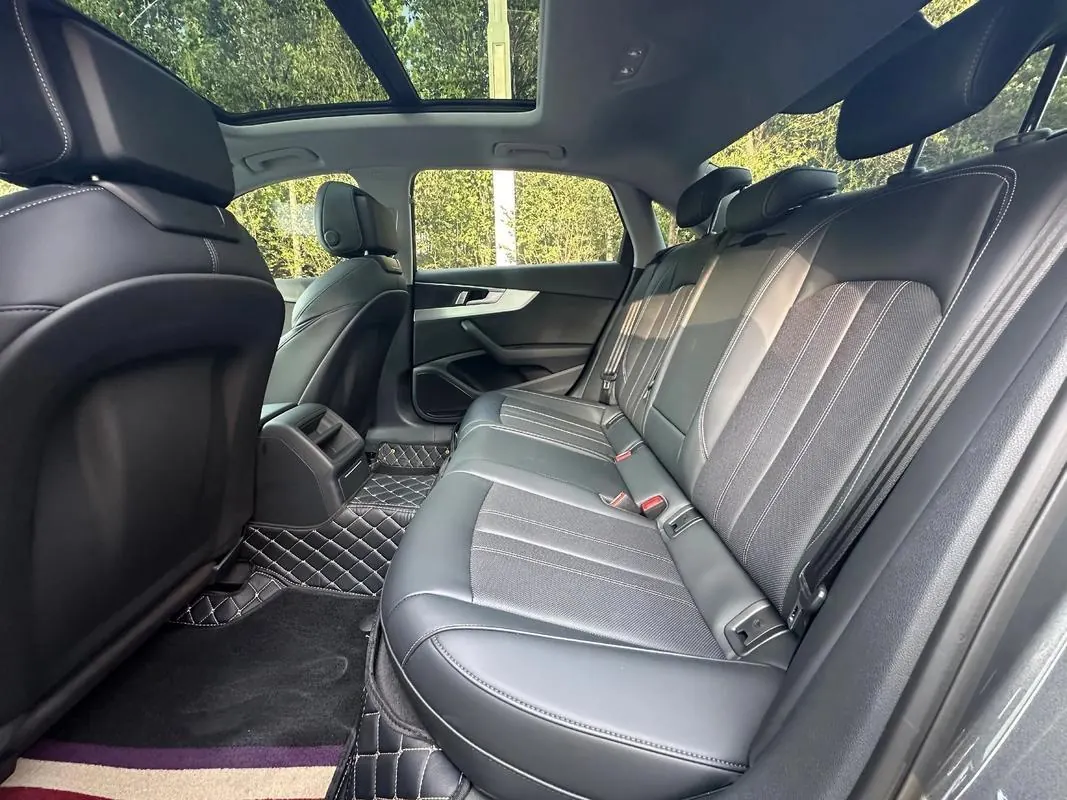 Audi 2024 A4L 2.0TFSI 40TFSI Deluxe Dynamic Automatic 6