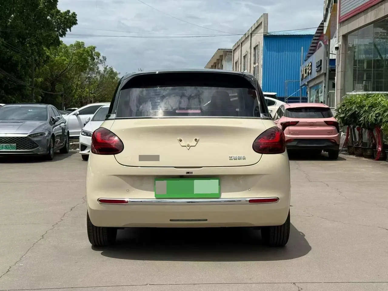 WuLing 2025 Plantronics 333km LingBox Connected Automatic Gear 8