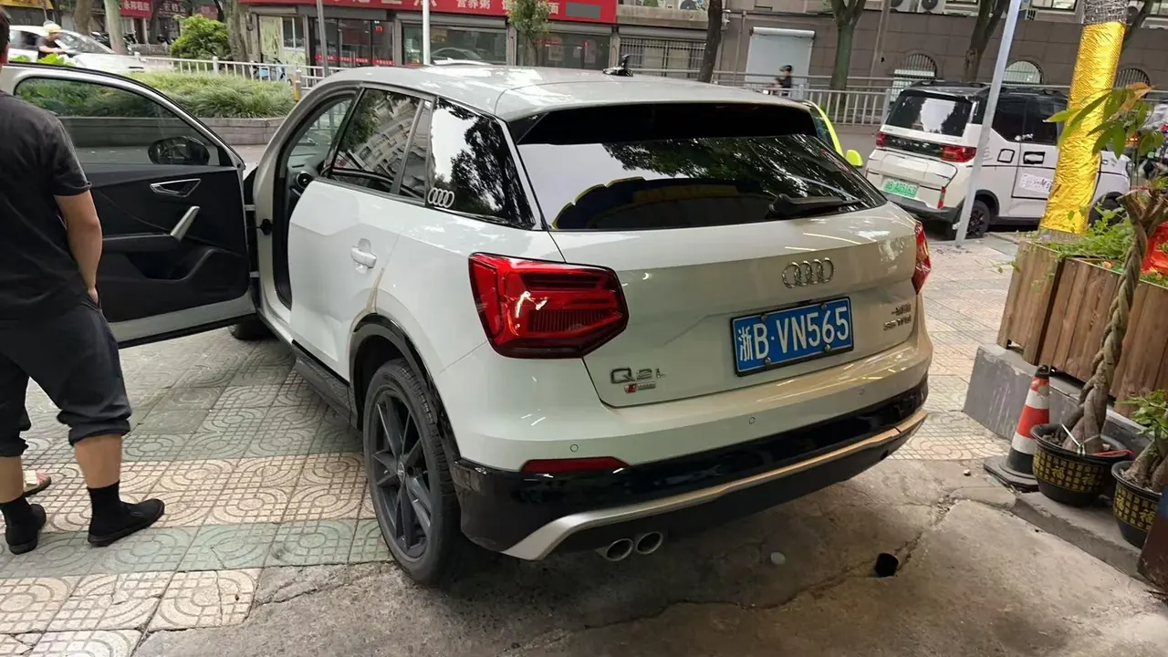Audi 2020 Q2L 1.4TFSI 35TFSI Fashion Dynamic Automatic 2
