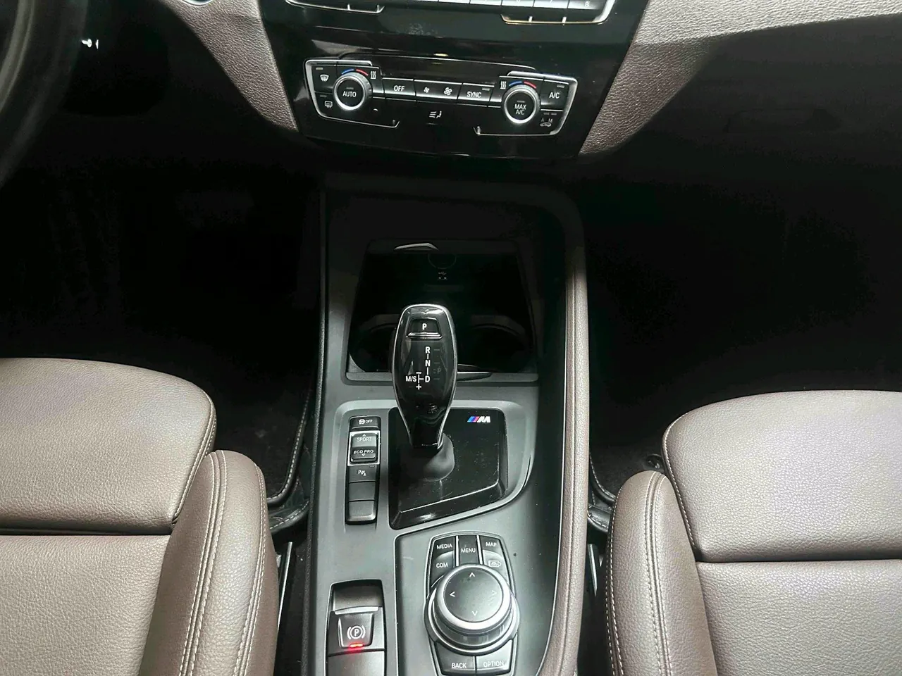 BMW 2022 X1 sDrive25Li 2.0T Leading Automatic Gear 2