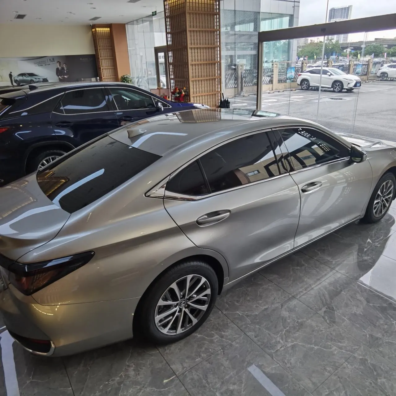 Lexus ES (Imported) 2024 ES200 2.0 Stepless Edition Automatic Gear 3