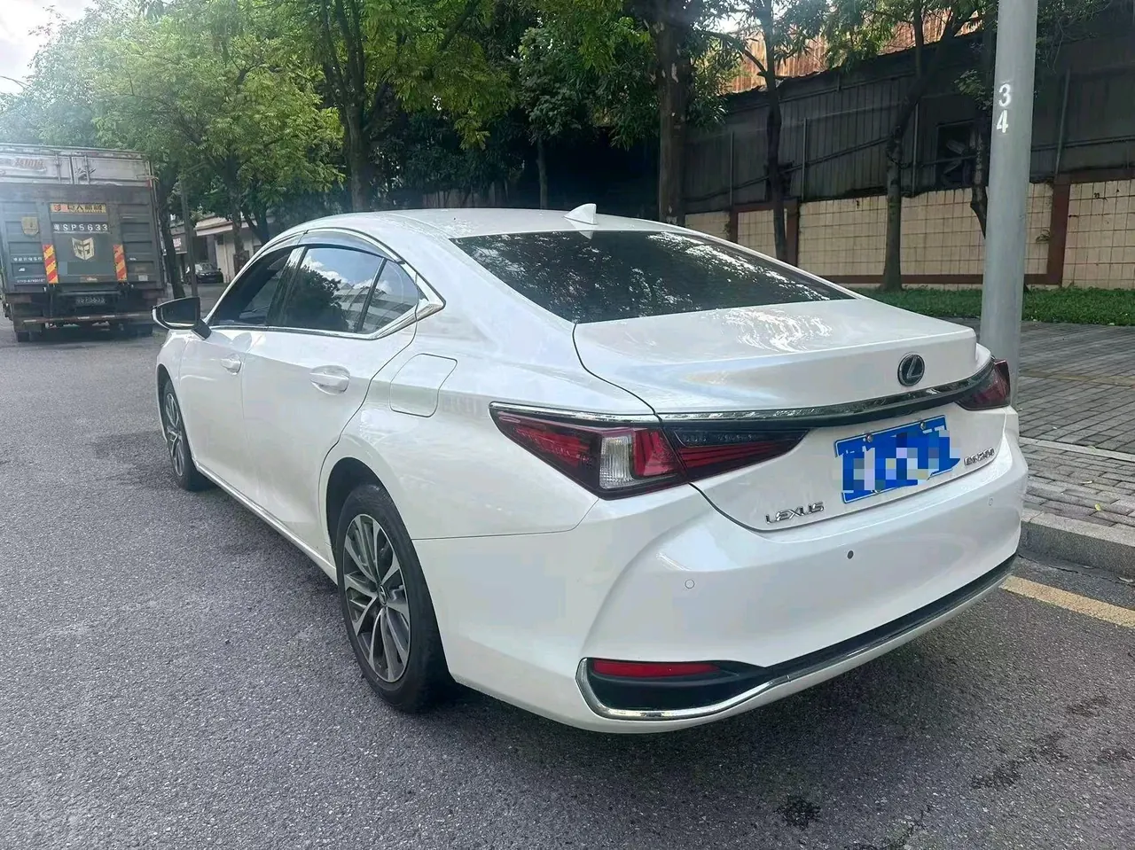 Lexus ES (Imported) 2024 ES200 2.0 Stepless Special Limited Edition Automatic Gear 5