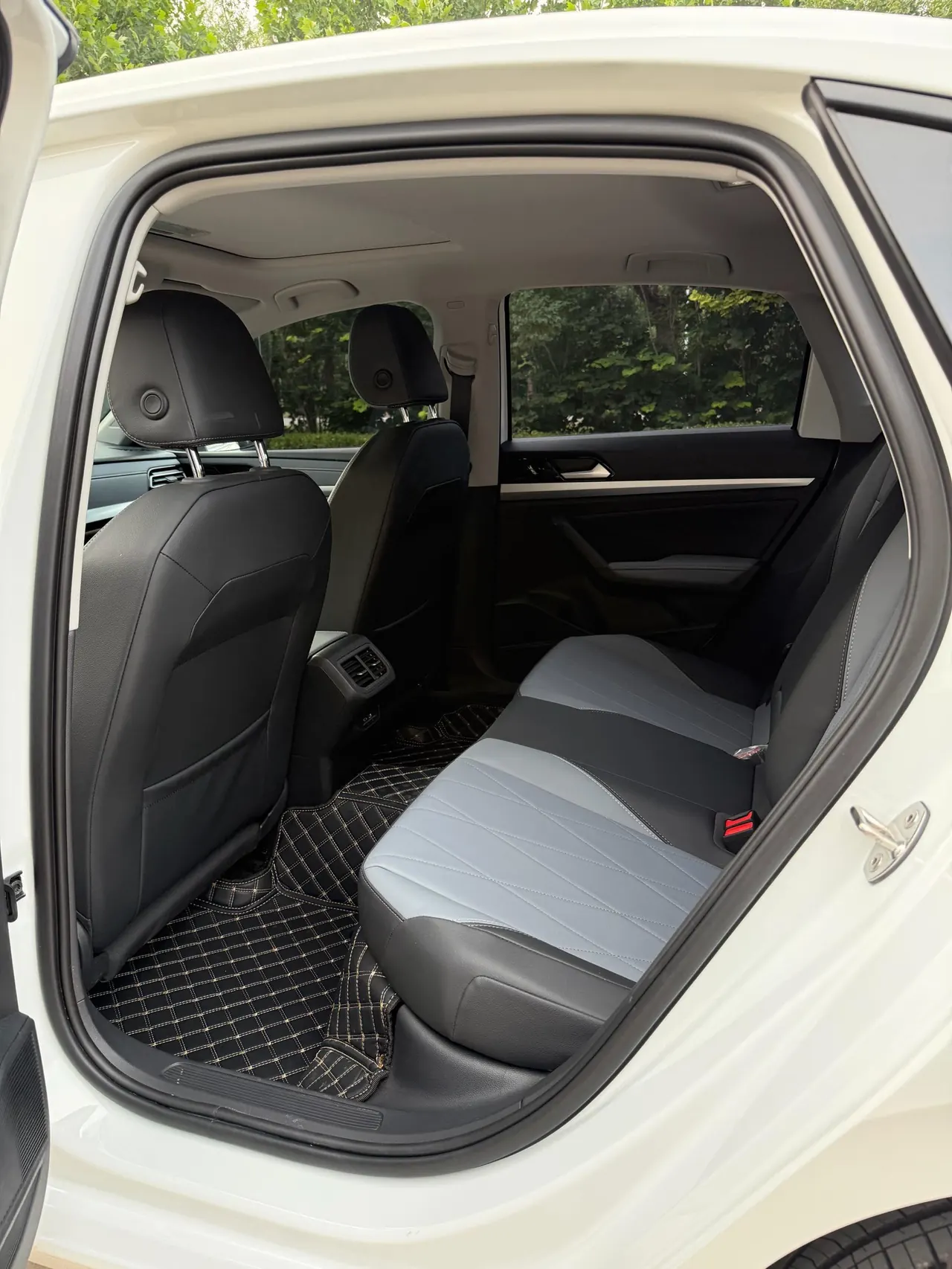 Volkswagen 2024 LaVida 1.5 Star 5 Million Edition Automatic Gear 8