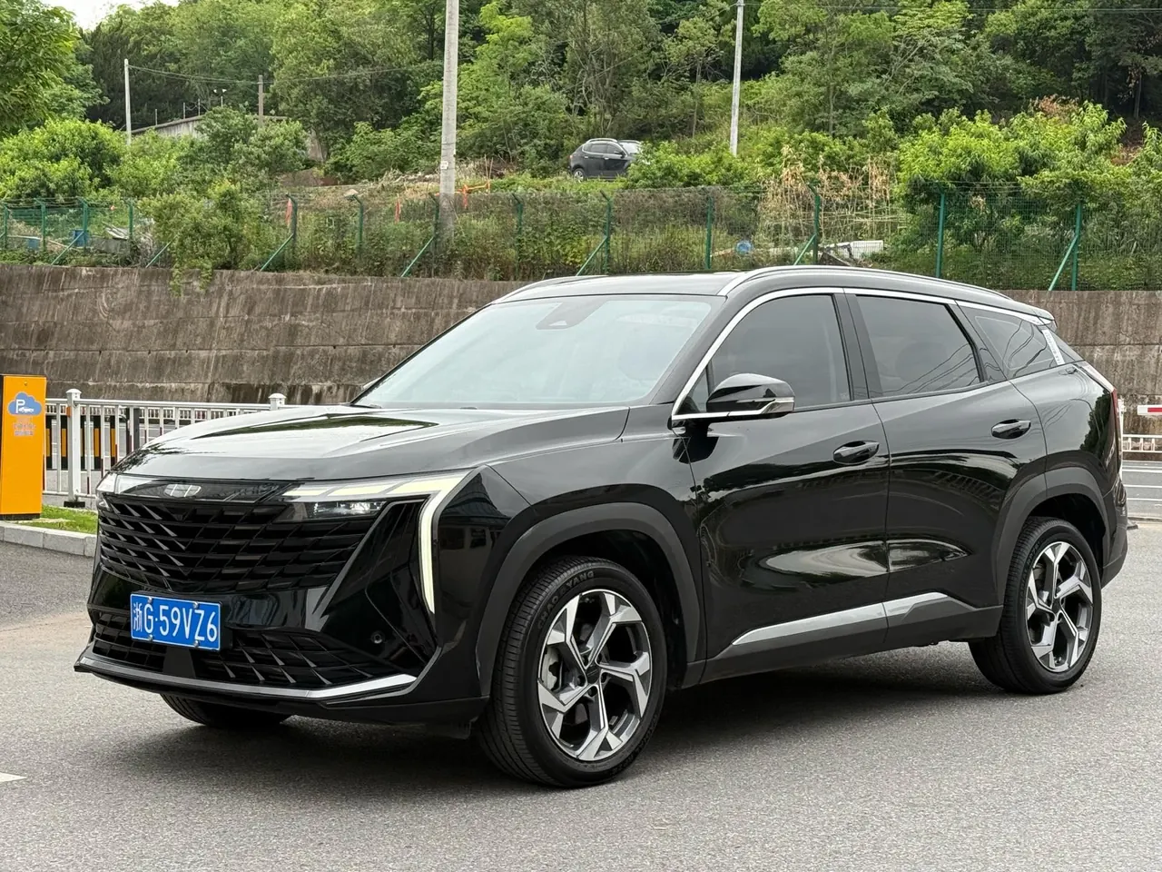Geely 2024 Boyue L 1.5TD Premium Edition Automatic Gear - View 1