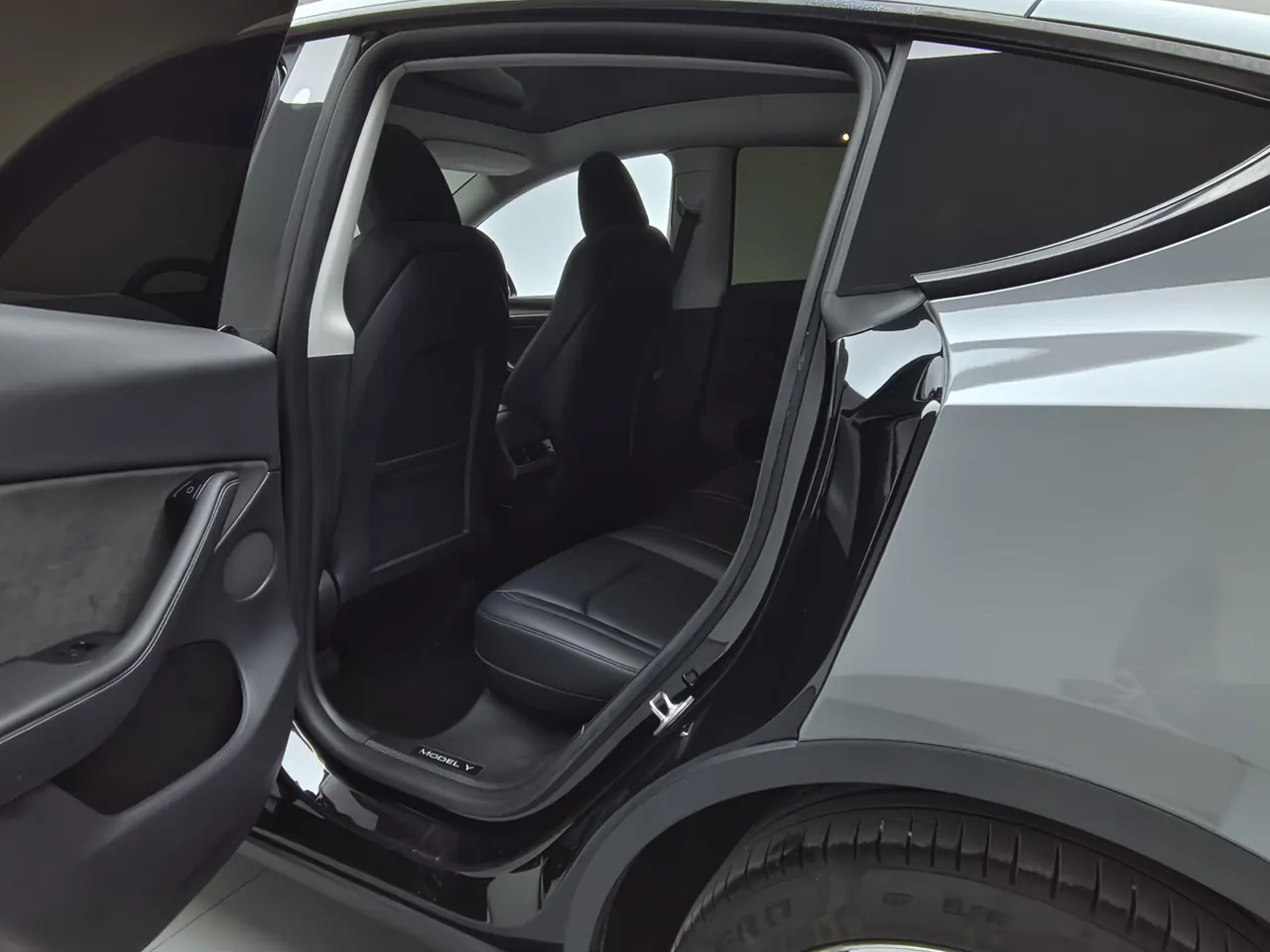 Tesla 2022 Model Y rear-wheel drive version automatic transmission 5