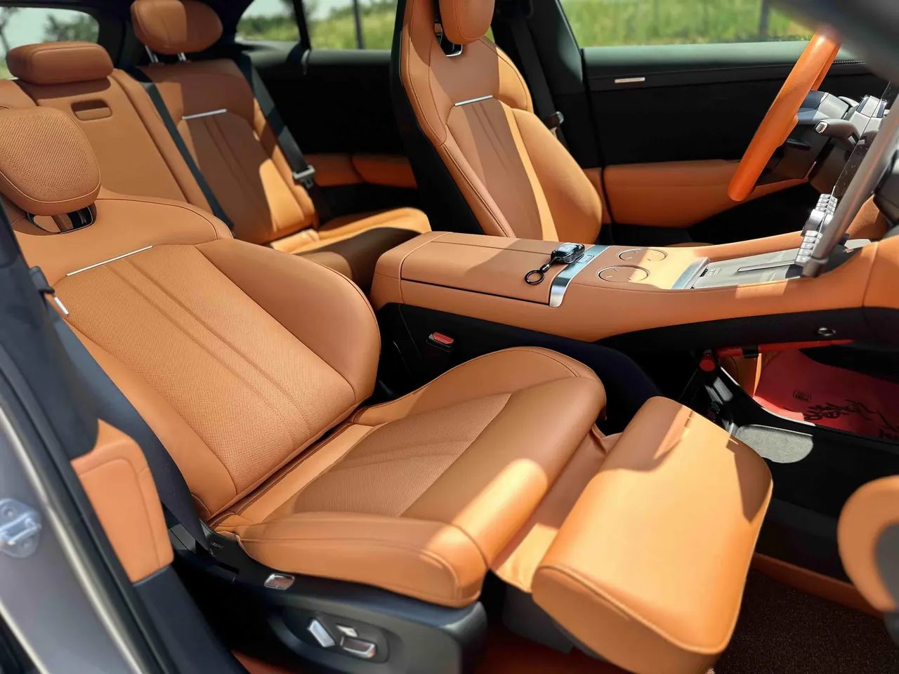 MI 2025 YU7 Long Endurance Four-wheel Drive Pro Edition Automatic Gear 8