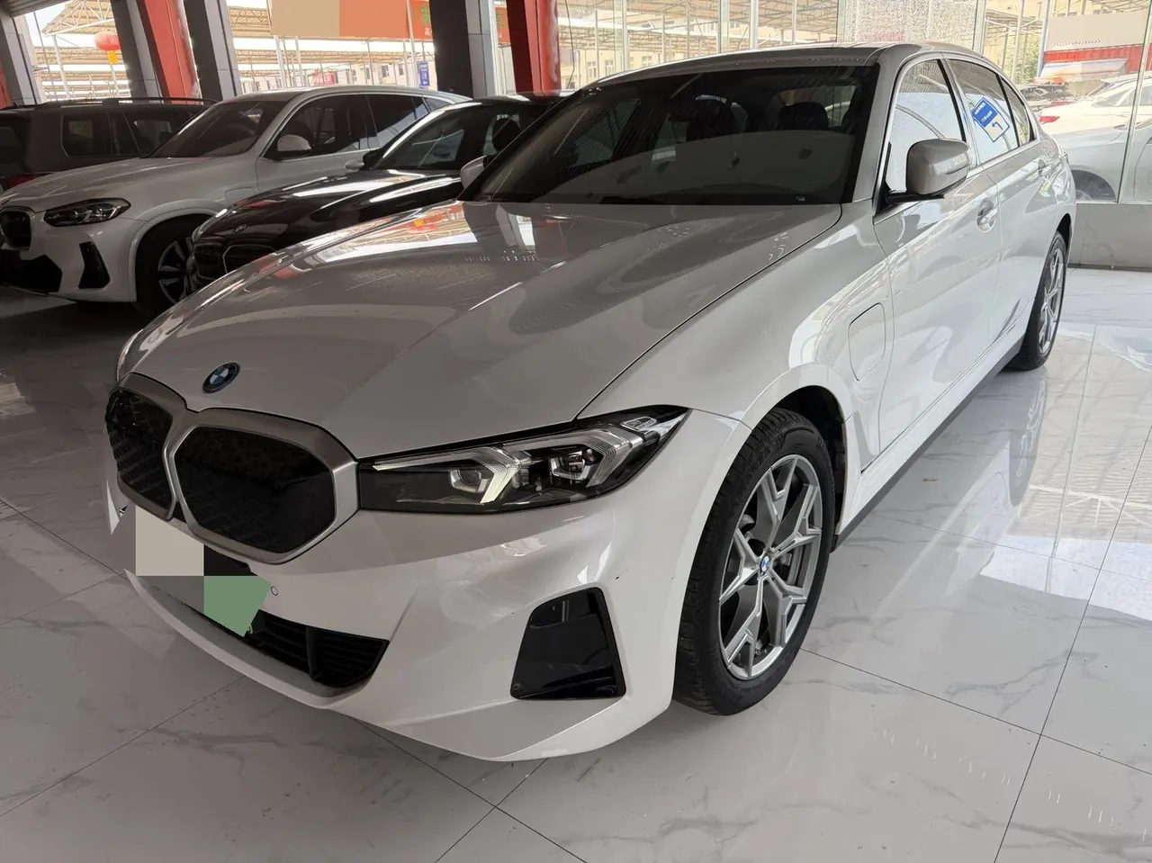 BMW 2025 i3 eDrive 35 L automatic gear - View 1