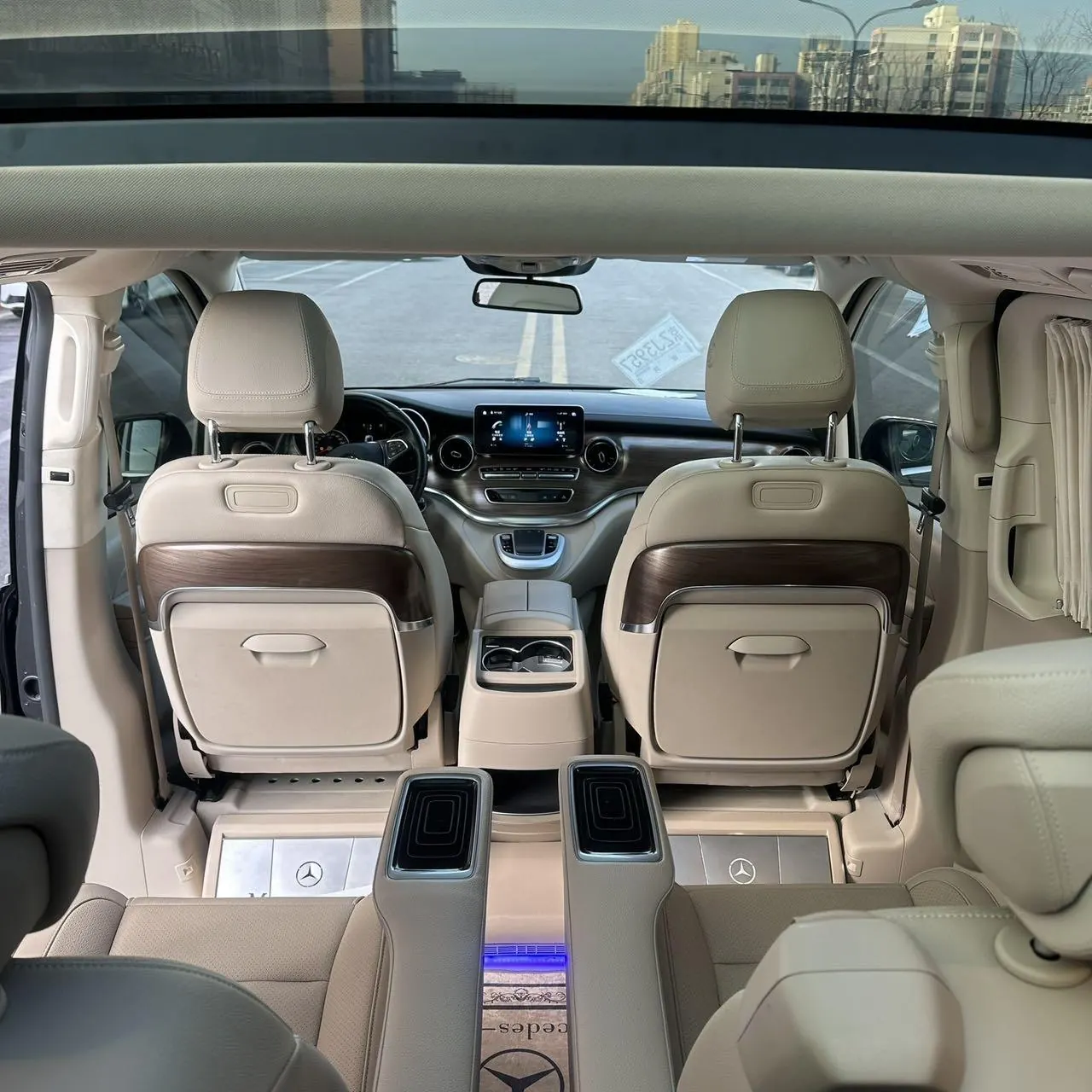 Mercedes Benz V 2022V 260 2.0T Premium Edition Automatic Gear 8