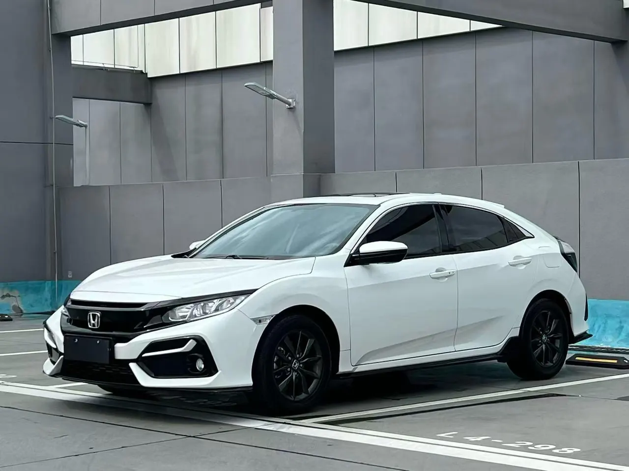 Open image lightbox: Honda 2021 Civic Hatchback 1.5T Stepless 220TURBO New Sharp Control Automatic Gear