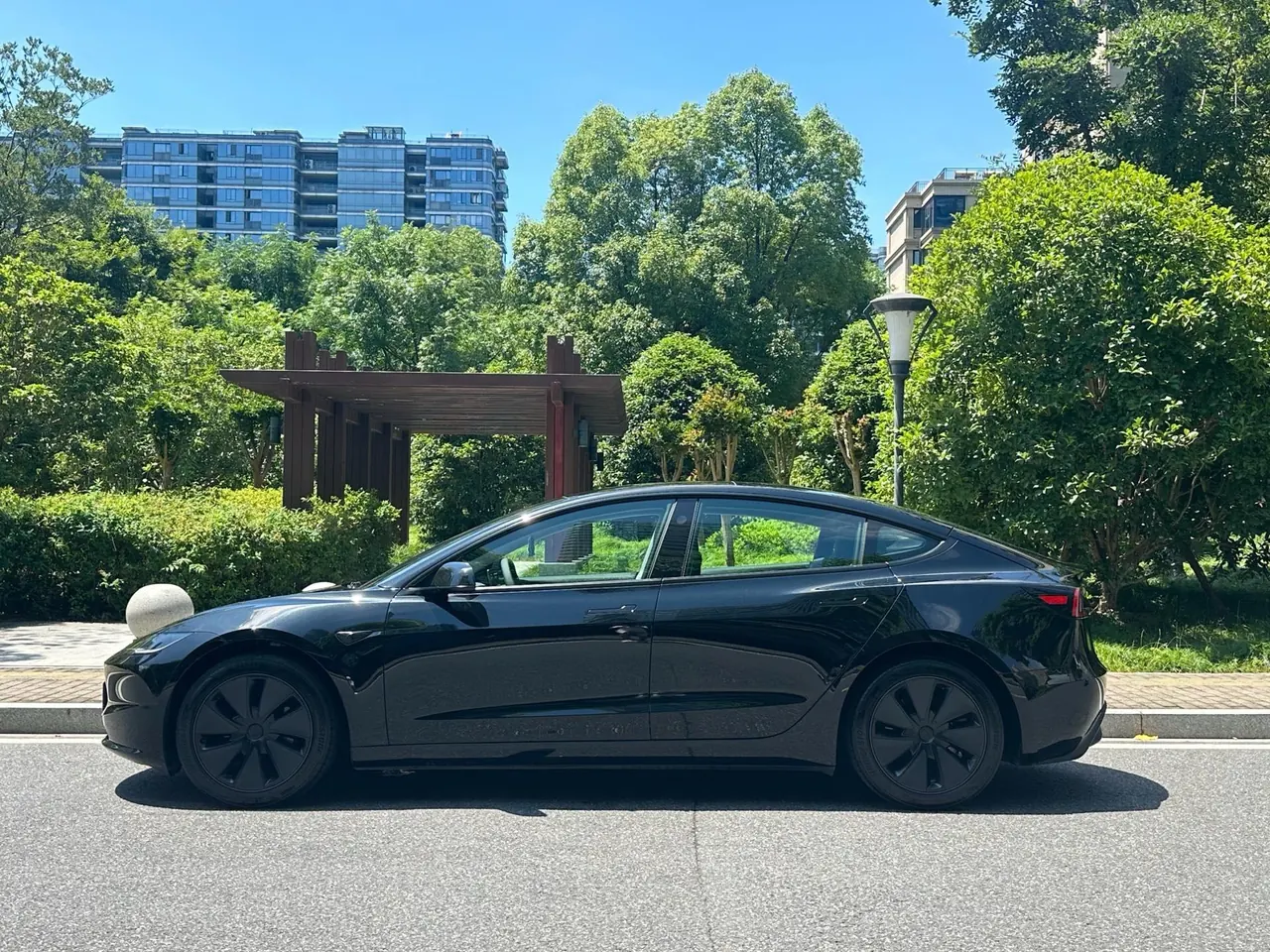 Tesla 2025 Model 3 Rear-Wheel-Drive Edition (facelift) Automatic Transmission 10