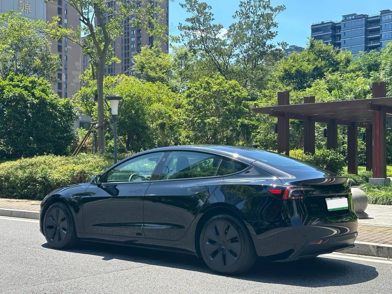 Tesla 2025 Model 3 Rear-Wheel-Drive Edition (facelift) Automatic Transmission 2