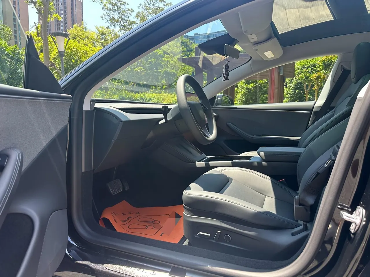 Tesla 2025 Model 3 Rear-Wheel-Drive Edition (facelift) Automatic Transmission 5
