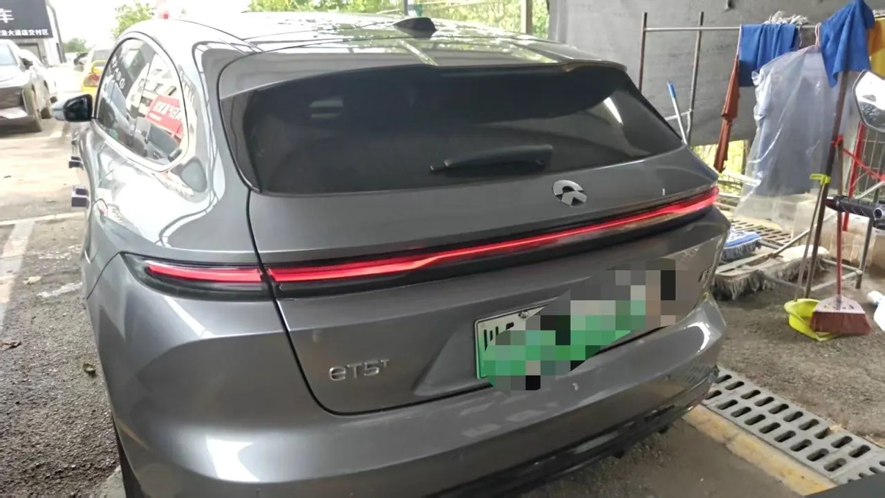 NIO 2025 ET5T 75kWh Touring automatic 3