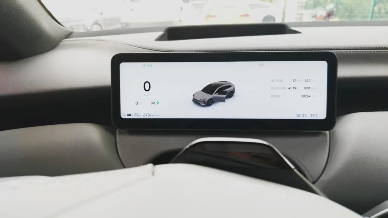NIO 2025 ET5T 75kWh Touring automatic 7
