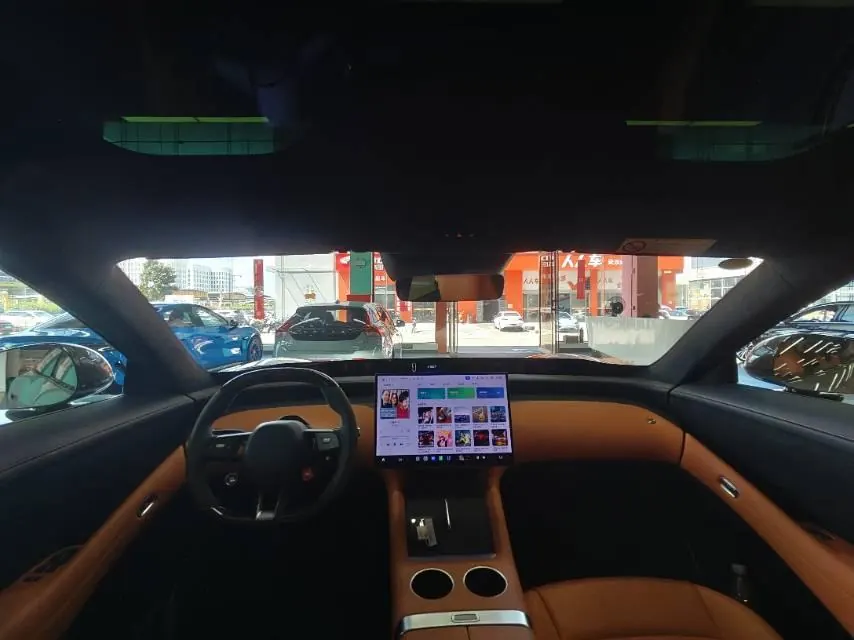 MI 2025 YU7 Long Endurance High Performance Four-wheel Drive Max Edition Automatic Gear 9