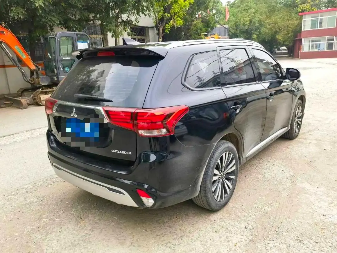Mitsubishi 2021 Outlander 2.0 Stepless Two-Drive Free Edition 5-seat (Changed) Automatic Gear 6