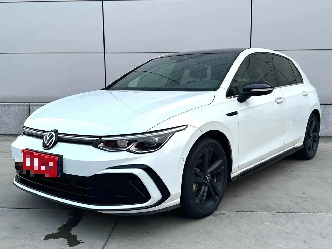 Open image lightbox: Volkswagen 2021 Golf 8 R-Line 1.4TSI 280TSI Automatic