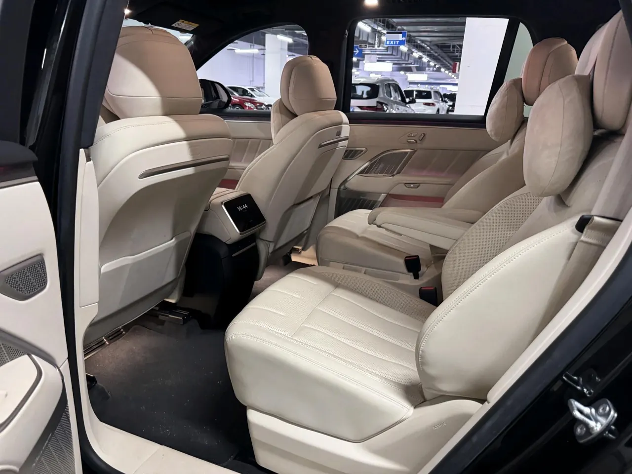 ONVO 2025 L90 Max six-seat automatic gear 4