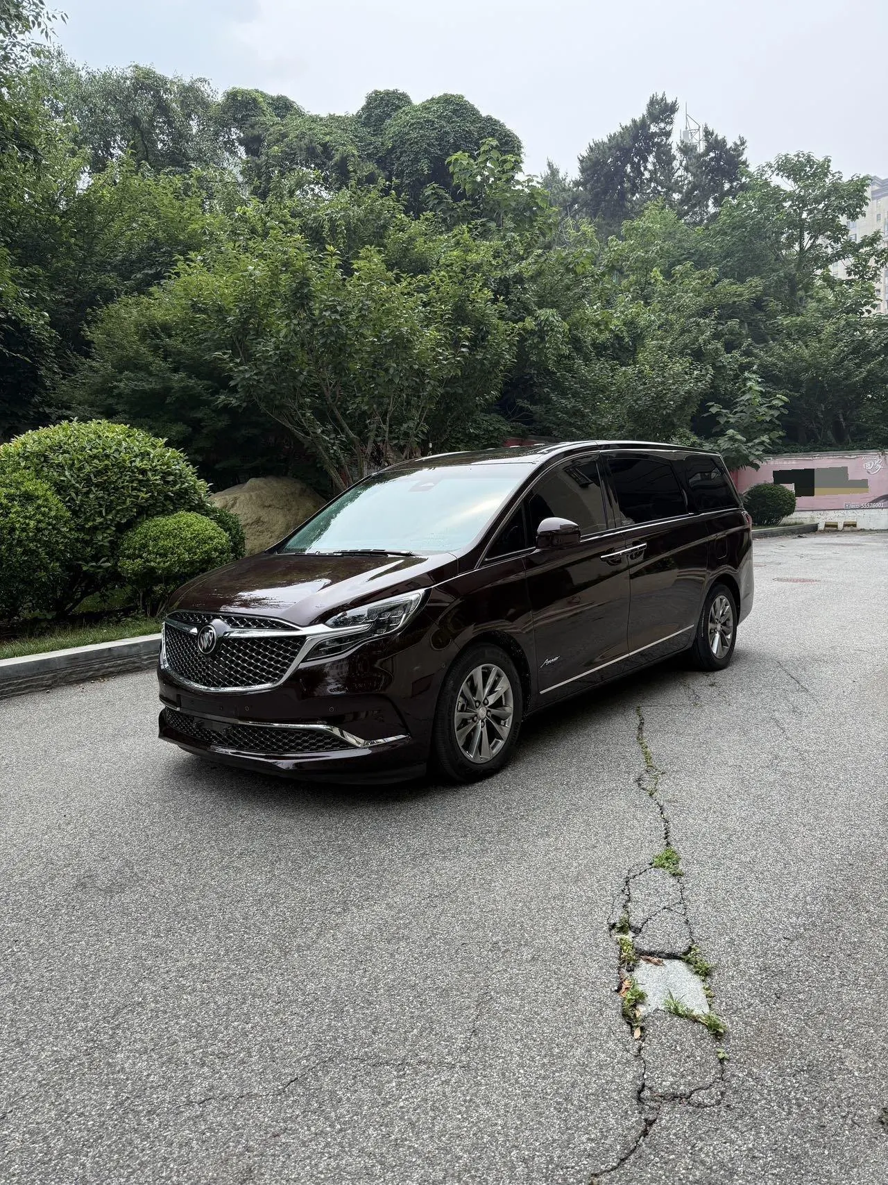 Open image lightbox: Buick 2021 GL8 Avenir 2.0T Seven-seat Pro-Li Edition Automatic Gear