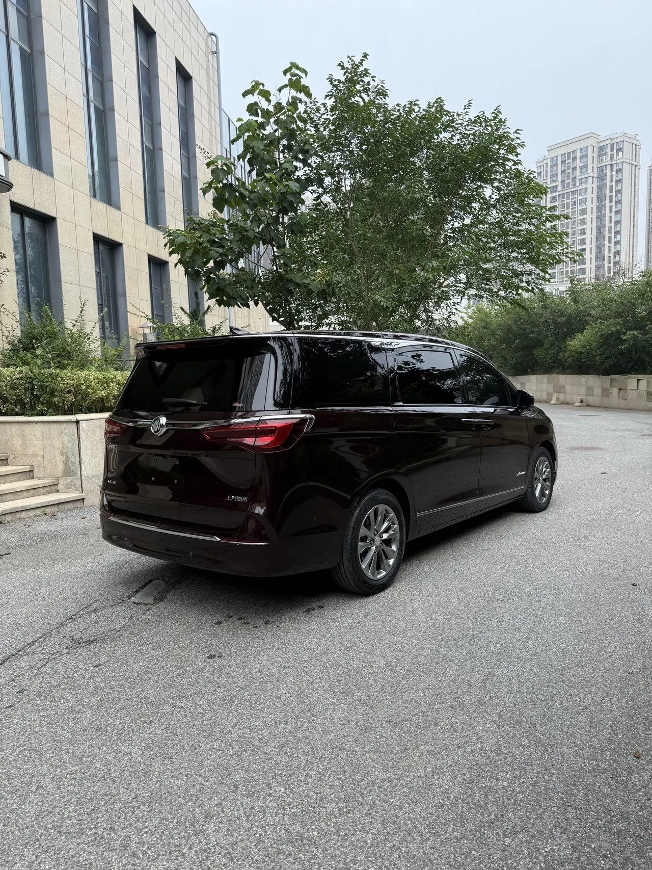Buick 2021 GL8 Avenir 2.0T Seven-seat Pro-Li Edition Automatic Gear 8