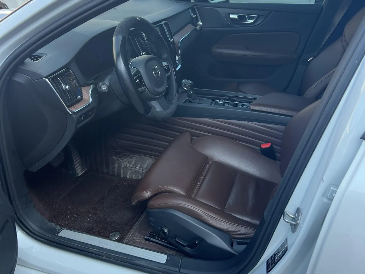 Volvo 2021 S60 2.0T T4 Zhiyuan Deluxe Edition Automatic Gear 3