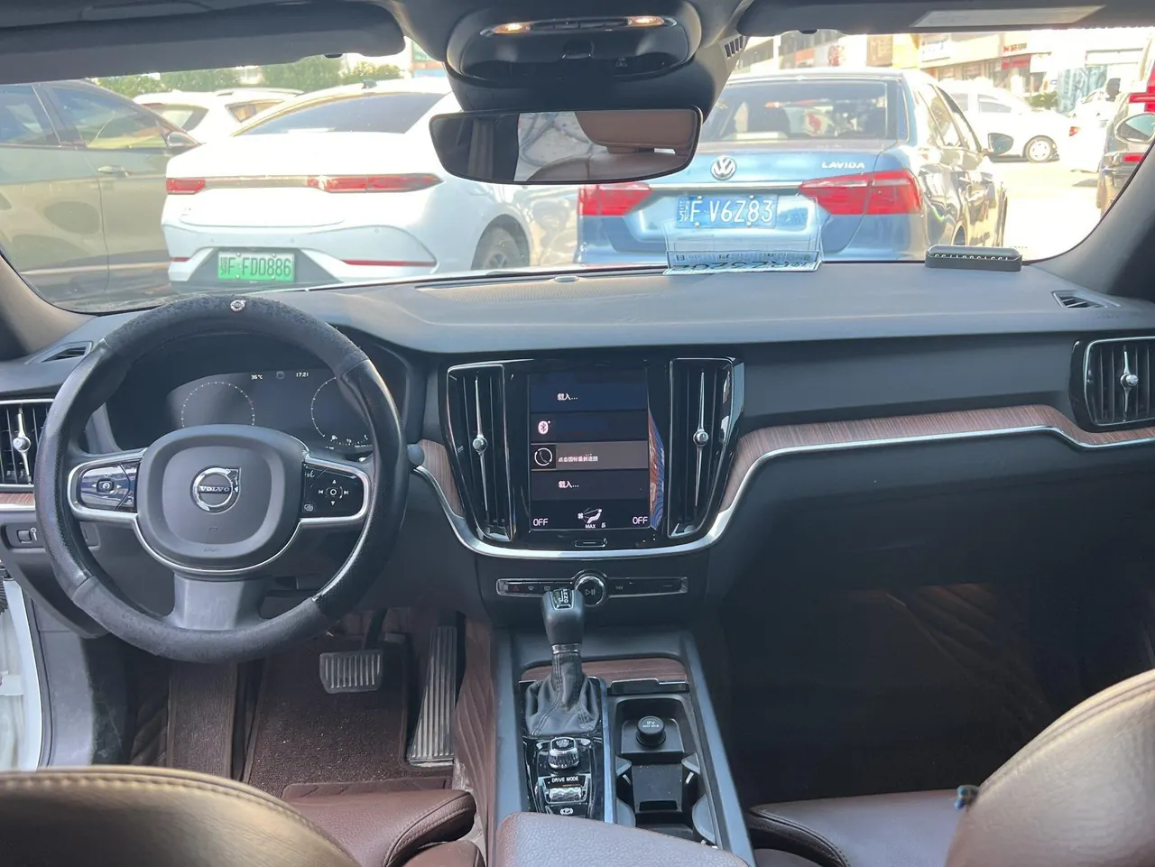 Volvo 2021 S60 2.0T T4 Zhiyuan Deluxe Edition Automatic Gear 4