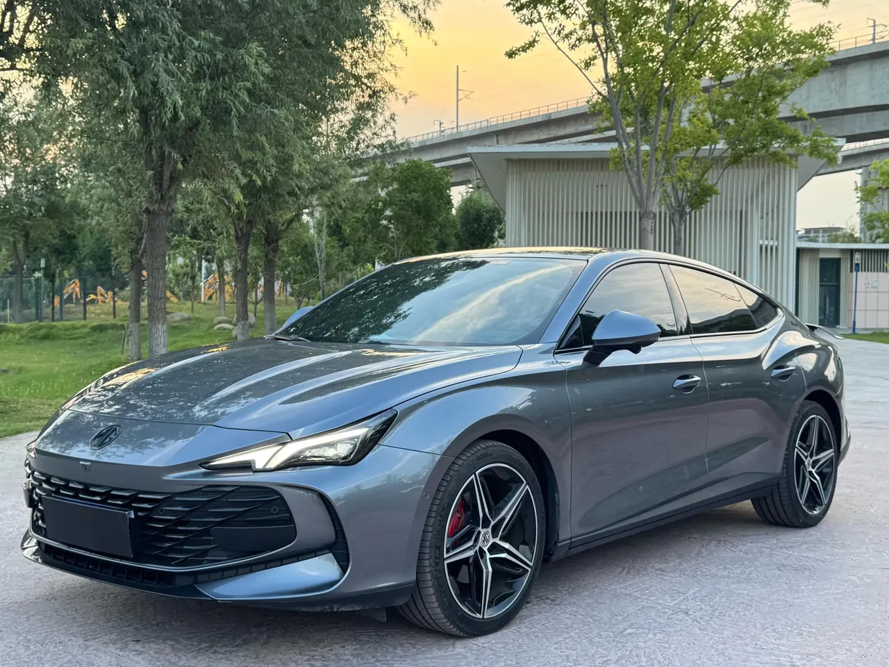 Open image lightbox: 2025 MG7 2.0T Trophy Super Intelligent Driving Edition, Automatic Transmission