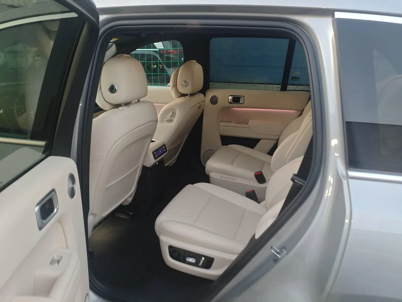 Li 2025 L8 Ultra Smart New Edition Automatic Gear 4