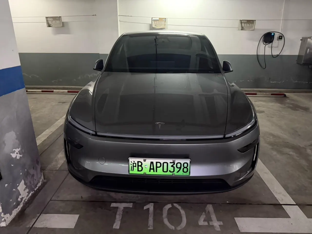 Tesla 2026 Model Y Rear-Wheel-Drive Automatic 2
