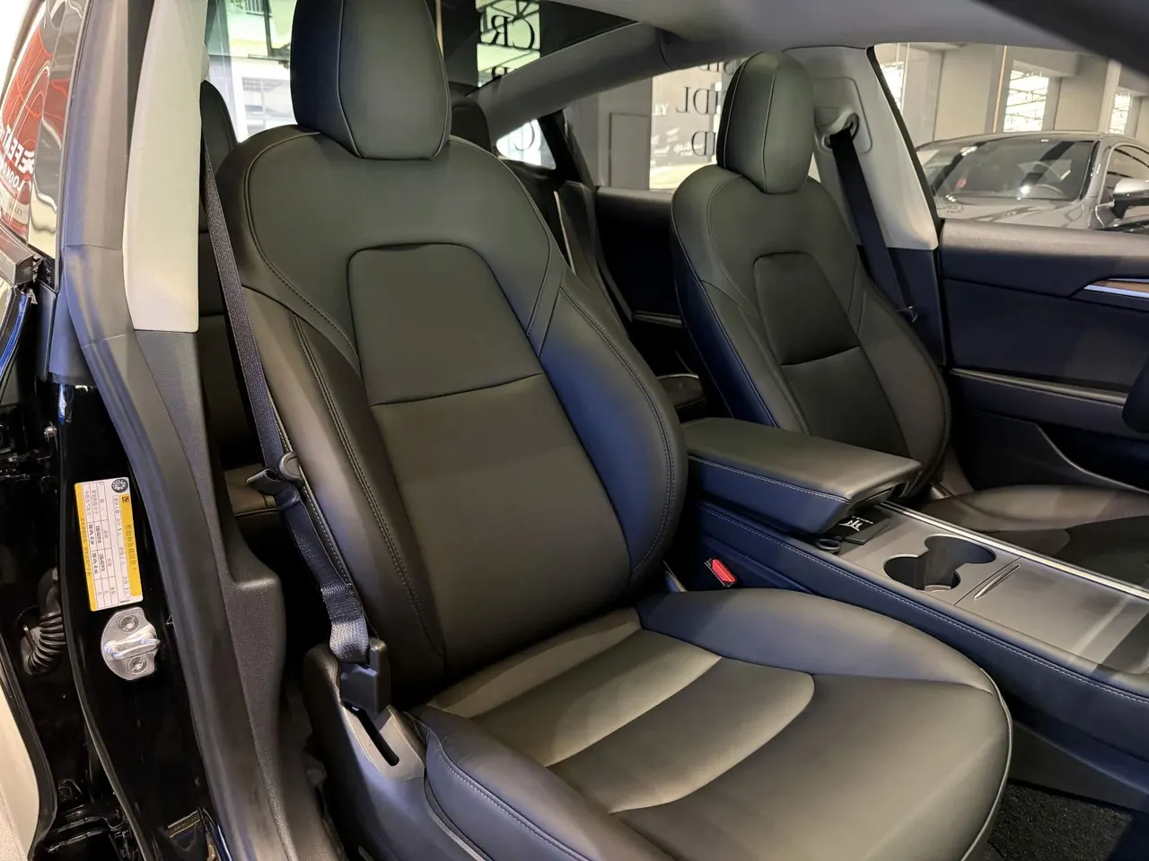 Tesla 2022 Model 3 rear-wheel drive version of automatic transmission 16