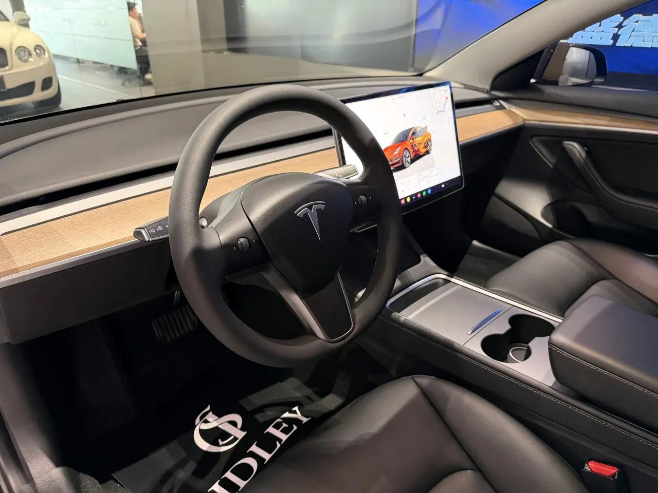 Tesla 2022 Model 3 rear-wheel drive version of automatic transmission 18