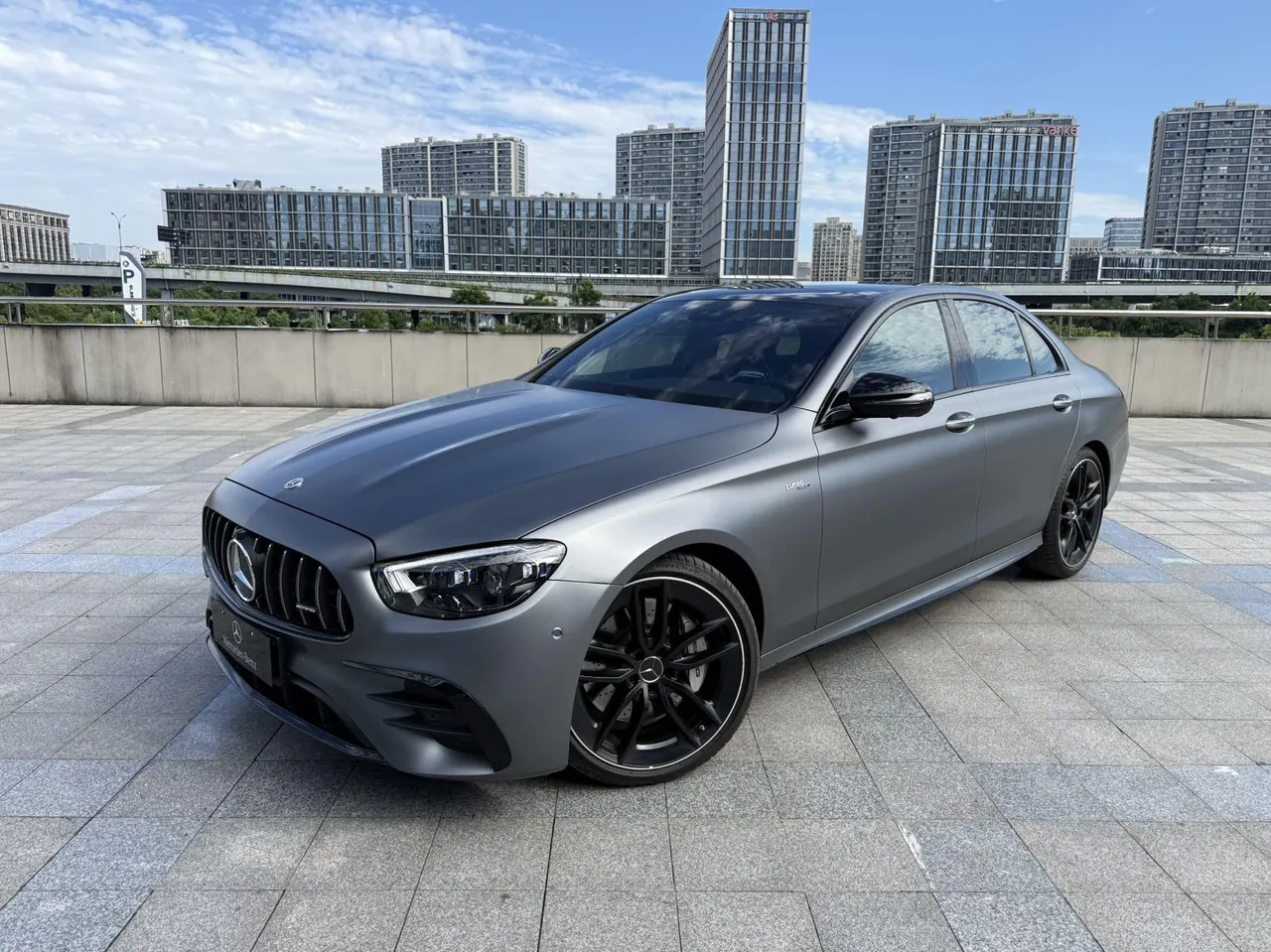 Открыть галерею: Mercedes Benz Class E AMG (Imported) 2022 E 53 AMG 4MATIC 48V 3.0T (Modified) Automatic Gear