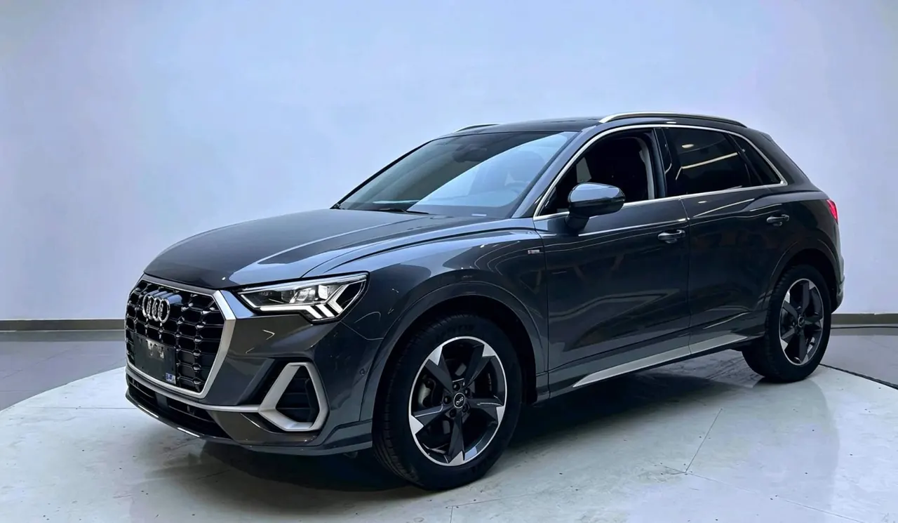Audi 2022 Q3 1.4TFSI 35TFSI Fashion Elegant Automatic Gear - View 1