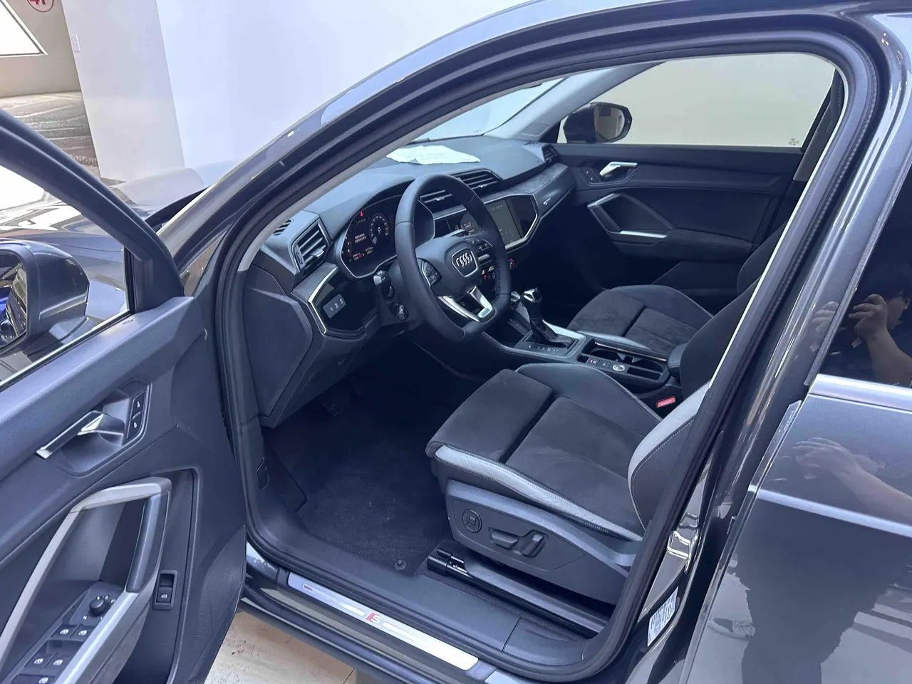 Audi 2022 Q3 1.4TFSI 35TFSI Fashion Elegant Automatic Gear 3